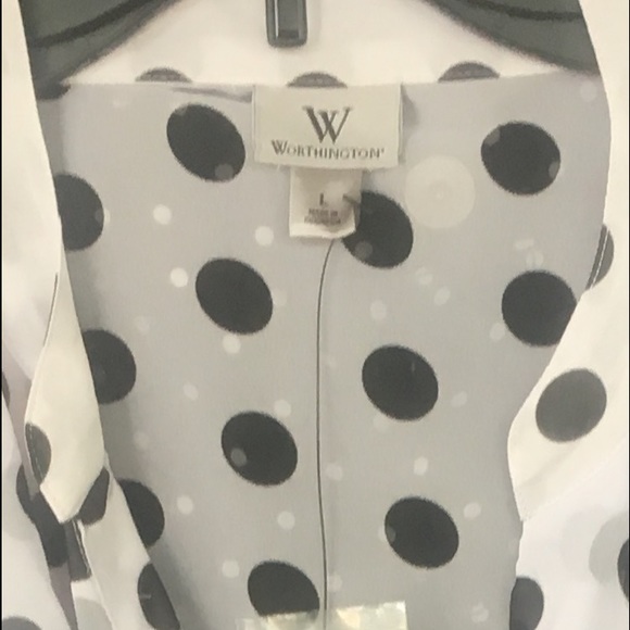 White blouse with black poke a dots - Picture 5 of 6